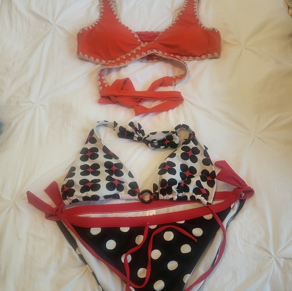 Bathing suit and tops - Picture 3 of 7